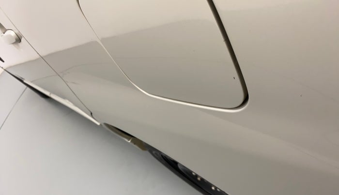 2015 Toyota Innova 2.5 GX 8 STR, Diesel, Manual, 1,17,210 km, Left quarter panel - Slightly dented