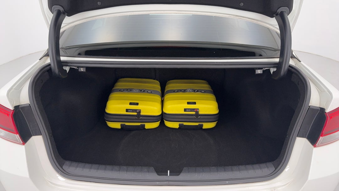 2017 Kia Optima Si, Automatic, 59114 km, Boot Inside View with Luggage