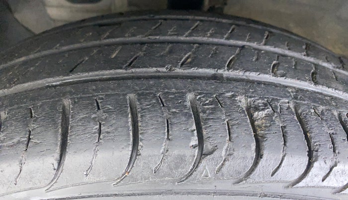 2016 Hyundai Creta 1.6 SX PLUS VTVT, Petrol, Manual, 46,137 km, Left Front Tyre Tread