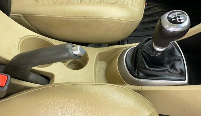 2015 Hyundai Verna FLUIDIC 1.6 SX VTVT OPT, Petrol, Manual, 37,813 km, Gear Lever
