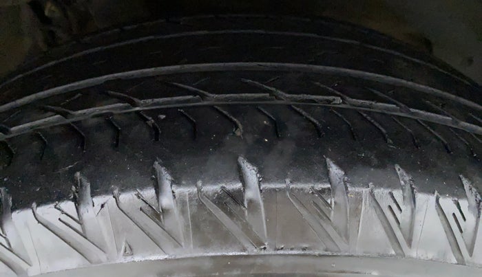 2019 Mahindra XUV500 W11 (O), Diesel, Manual, 47,952 km, Left Rear Tyre Tread