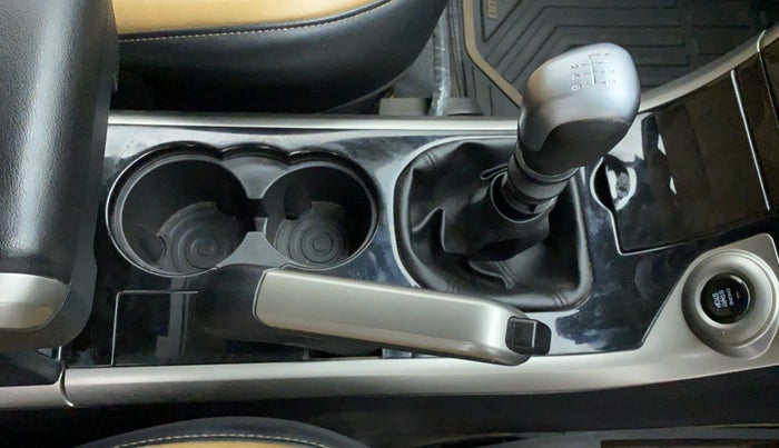 2019 Mahindra XUV500 W11 (O), Diesel, Manual, 47,952 km, Gear Lever