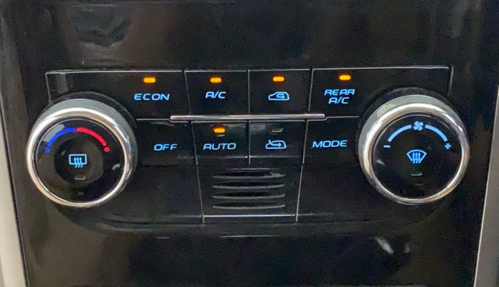 2019 Mahindra XUV500 W11 (O), Diesel, Manual, 47,952 km, Automatic Climate Control