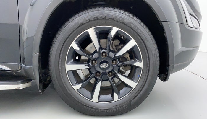 2019 Mahindra XUV500 W11 (O), Diesel, Manual, 47,952 km, Right Front Wheel