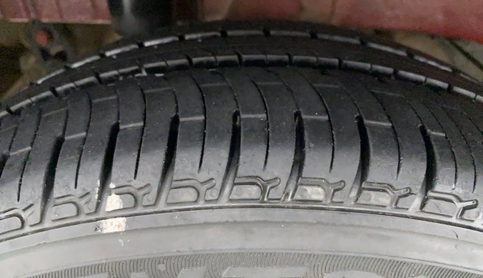 2018 Mahindra KUV 100 NXT K2 6 STR, Petrol, Manual, 20,219 km, Right Rear Tyre Tread