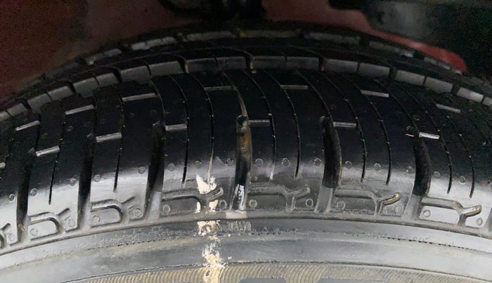 2018 Mahindra KUV 100 NXT K2 6 STR, Petrol, Manual, 20,219 km, Right Front Tyre Tread