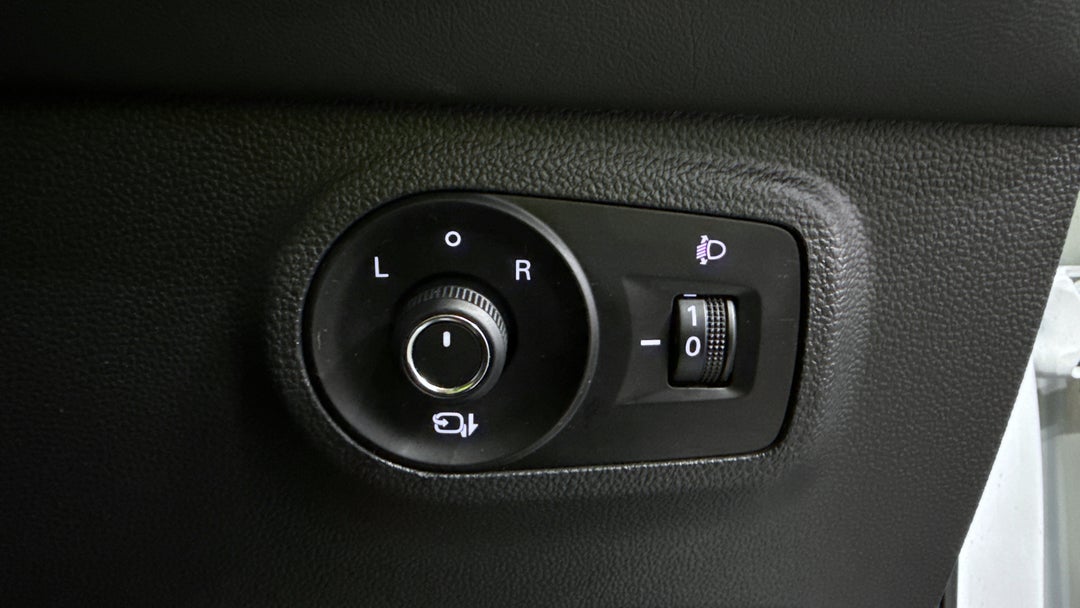 2022 MG Zst Core, Automatic, 62557 km, Utility Switches/Buttons