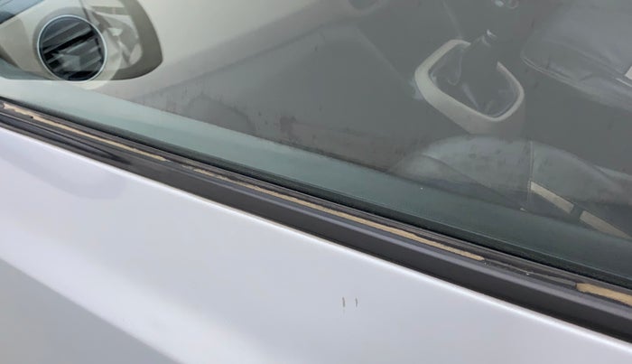 2019 Hyundai Grand i10 MAGNA 1.2 KAPPA VTVT CNG, CNG, Manual, 65,892 km, Front passenger door - Weather strip has minor damage