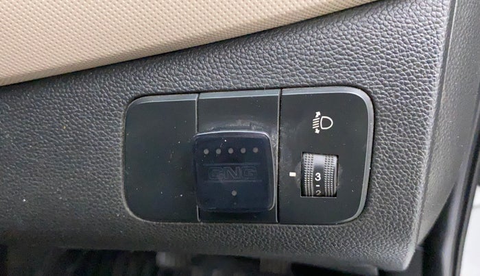 2019 Hyundai Grand i10 MAGNA 1.2 KAPPA VTVT CNG, CNG, Manual, 65,892 km, Dashboard - Headlight height adjustment not working