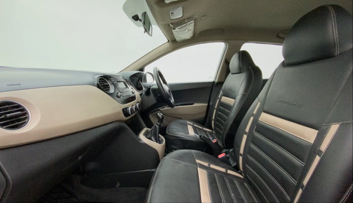 2019 Hyundai Grand i10 MAGNA 1.2 KAPPA VTVT CNG, CNG, Manual, 65,892 km, Right Side Front Door Cabin
