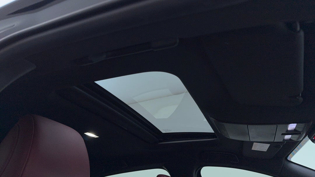 Interior Sunroof/Moonroof