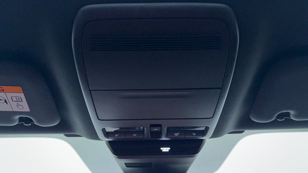 On-Roof Controls/Sunglass holder