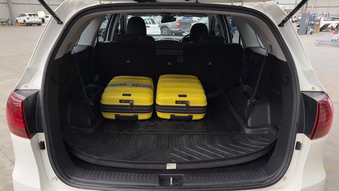 2019 Kia Sorento Si (4x2), Automatic, 103827 km, Boot Inside View with Luggage
