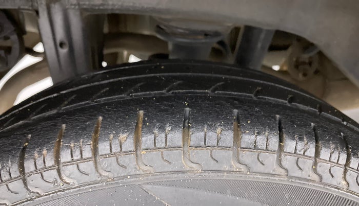 2018 Maruti Alto 800 VXI, Petrol, Manual, 63,702 km, Right Rear Tyre Tread