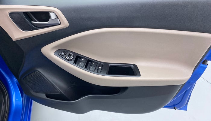 2018 Hyundai Elite i20 ASTA 1.2 (O), Petrol, Manual, 15,556 km, Driver Side Door Panels Control