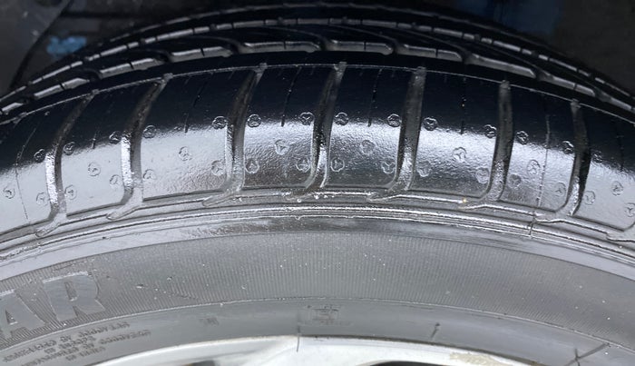 2018 Hyundai Elite i20 ASTA 1.2 (O), Petrol, Manual, 15,556 km, Right Rear Tyre Tread