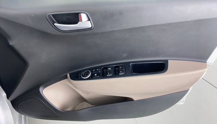 2016 Hyundai Grand i10 SPORTZ 1.2 KAPPA VTVT, Petrol, Manual, 19,930 km, Driver Side Door Panels Control