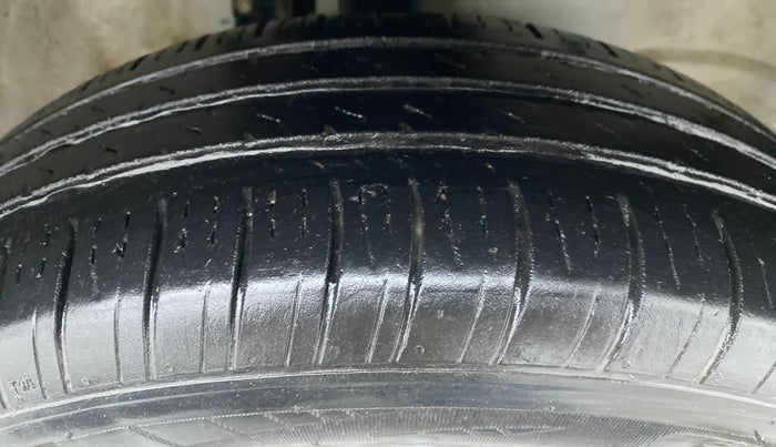 2018 Maruti Wagon R 1.0 VXI, Petrol, Manual, 71,639 km, Right Front Tyre Tread