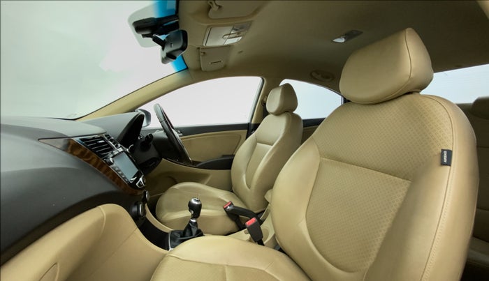 2016 Hyundai Verna FLUIDIC 1.6 SX VTVT OPT, Petrol, Manual, 66,681 km, Right Side Front Door Cabin
