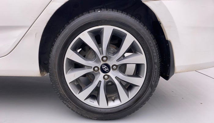 2016 Hyundai Verna FLUIDIC 1.6 SX VTVT OPT, Petrol, Manual, 66,681 km, Left Rear Wheel