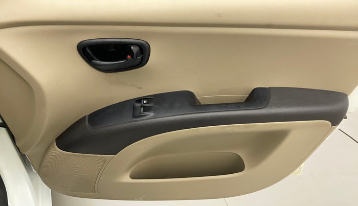 2012 Hyundai i10 ERA 1.1, Petrol, Manual, 35,690 km, Driver Side Door Panels Control