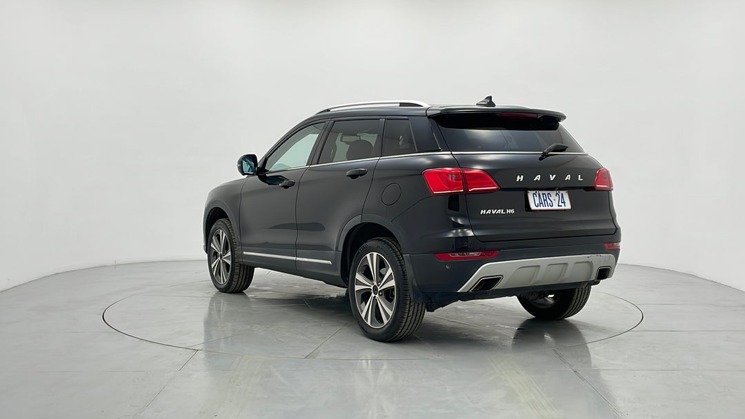 Left Back Diagonal (45- Degree) View