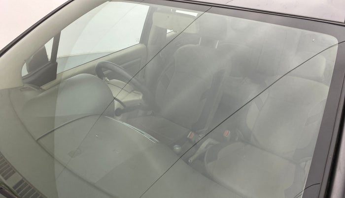 2018 Maruti Ertiga ZDI + SHVS, Diesel, Manual, 67,739 km, Front windshield - Minor spot on windshield