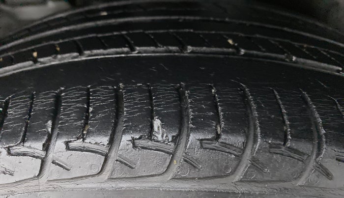 2018 Maruti Ertiga ZDI + SHVS, Diesel, Manual, 67,739 km, Right Rear Tyre Tread