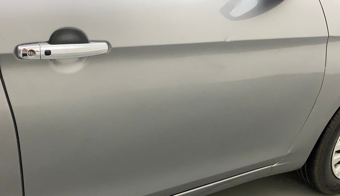 2017 Maruti Ciaz ZETA 1.4  AT PETROL, Petrol, Automatic, 91,528 km, Driver-side door - Minor scratches