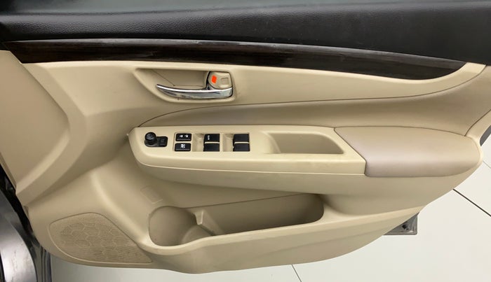 2017 Maruti Ciaz ZETA 1.4  AT PETROL, Petrol, Automatic, 91,528 km, Driver Side Door Panels Control