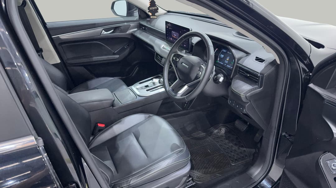 2022 GWM Haval Jolion Ultra, Automatic, 57636 km, Right Side Front Door Cabin View