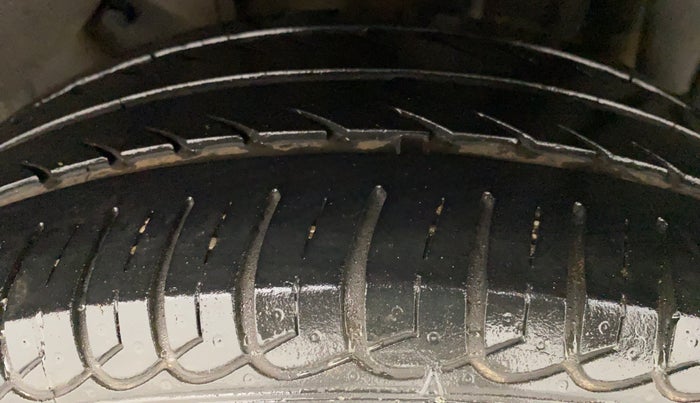 2017 Tata Tiago XZ 1.2 REVOTRON, Petrol, Manual, 32,289 km, Left Rear Tyre Tread