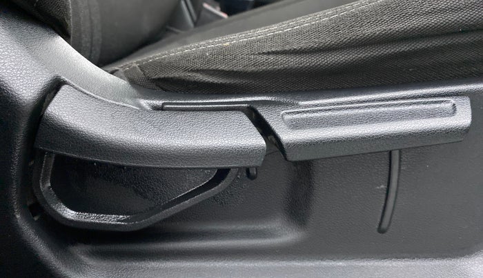 2019 Hyundai VENUE SX PLUS 1.0 TURBO DCT, Petrol, Automatic, 70,501 km, Driver Side Adjustment Panel