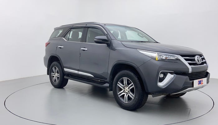 2017 Toyota Fortuner 2.8 4x2 MT, Diesel, Manual, 45,929 km, Right Front Diagonal