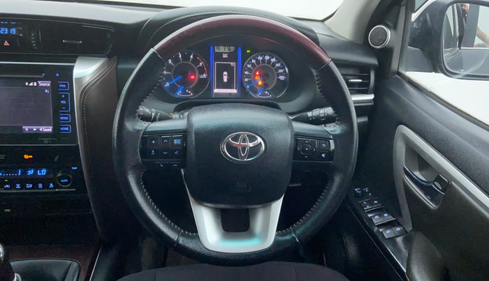 2017 Toyota Fortuner 2.8 4x2 MT, Diesel, Manual, 45,929 km, Steering Wheel Close-up