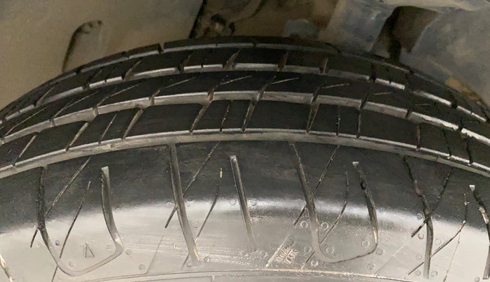 2019 Renault Duster RXS CVT, Petrol, Automatic, 91,088 km, Right Front Tyre Tread
