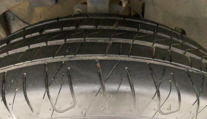 2019 Renault Duster RXS CVT, Petrol, Automatic, 91,088 km, Left Front Tyre Tread