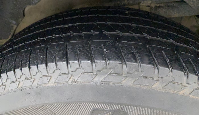 2017 Mahindra XUV500 W10 AT, Diesel, Automatic, 63,295 km, Left Rear Tyre Tread