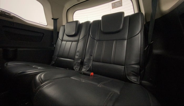 2017 Mahindra XUV500 W10 AT, Diesel, Automatic, 63,295 km, Third Seat Row ( optional )