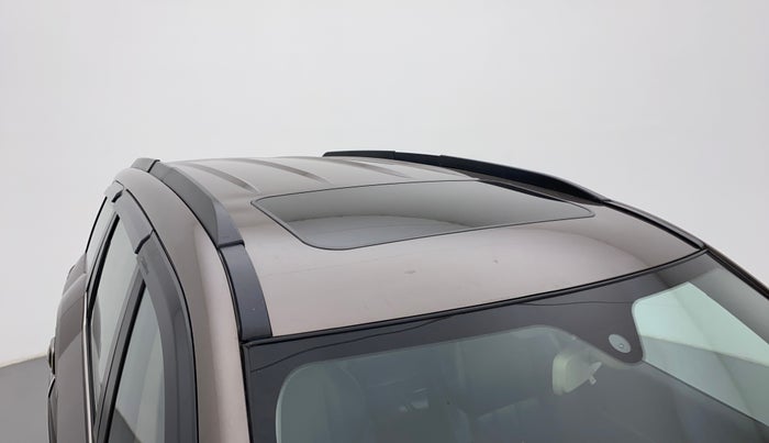 2017 Mahindra XUV500 W10 AT, Diesel, Automatic, 63,295 km, Roof