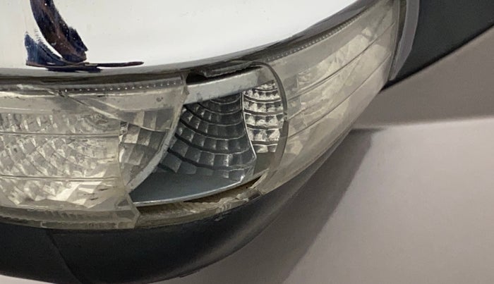 2017 Mahindra XUV500 W10 AT, Diesel, Automatic, 63,295 km, Right rear-view mirror - Indicator light not working
