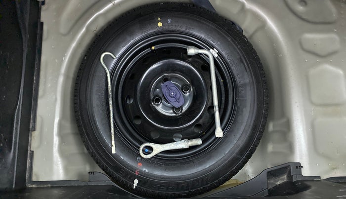 2019 Maruti Swift VXI D, Petrol, Manual, 21,390 km, Spare Tyre