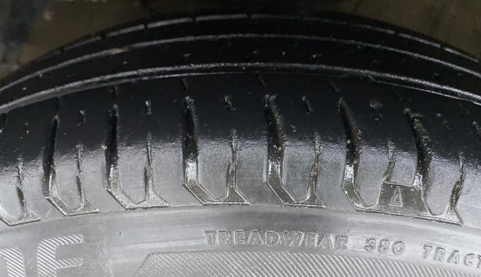 2019 Maruti Swift VXI D, Petrol, Manual, 21,390 km, Left Front Tyre Tread