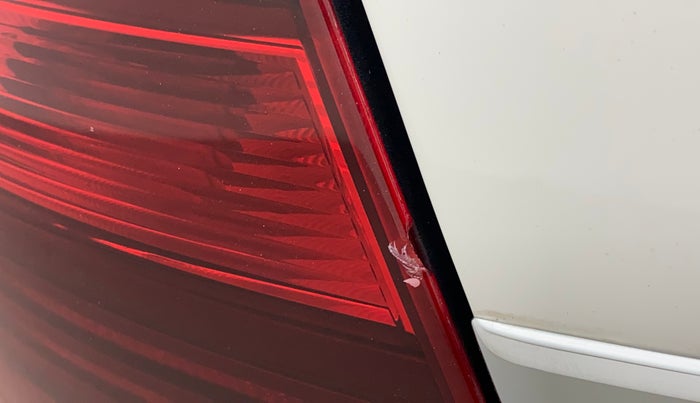 2020 Volkswagen Vento HIGHLINE PLUS 1.0L TSI, Petrol, Manual, 68,303 km, Left tail light - Minor damage