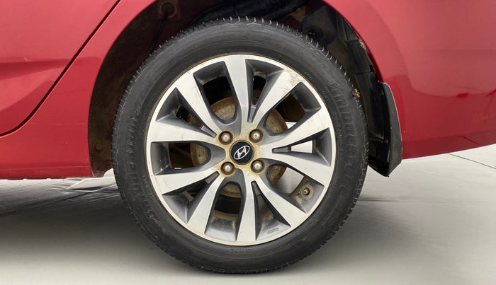 2015 Hyundai Verna FLUIDIC 1.6 VTVT S (O)  MT, Petrol, Manual, 35,406 km, Left Rear Wheel
