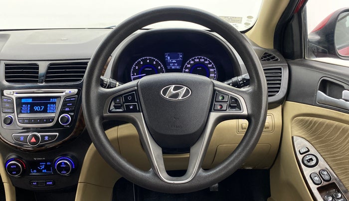 2015 Hyundai Verna FLUIDIC 1.6 VTVT S (O)  MT, Petrol, Manual, 35,406 km, Steering Wheel Close Up