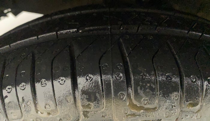 2016 Hyundai i10 MAGNA 1.1, Petrol, Manual, 75,908 km, Left Front Tyre Tread