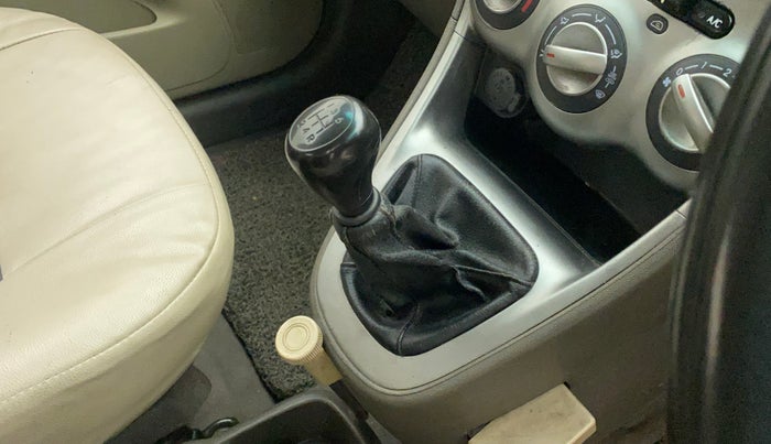 2016 Hyundai i10 MAGNA 1.1, Petrol, Manual, 75,908 km, Gear lever - Boot cover slightly torn
