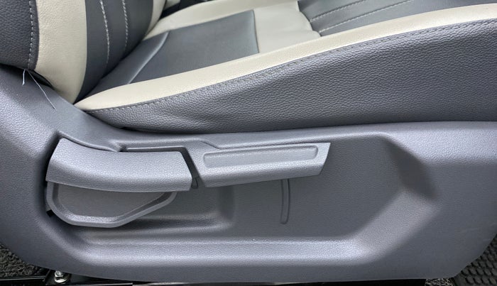 2019 Hyundai GRAND I10 NIOS SPORTZ PETROL, Petrol, Manual, 8,775 km, Driver Side Adjustment Panel