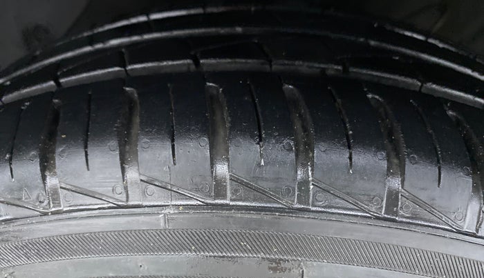 2019 Hyundai GRAND I10 NIOS SPORTZ PETROL, Petrol, Manual, 8,775 km, Left Front Tyre Tread